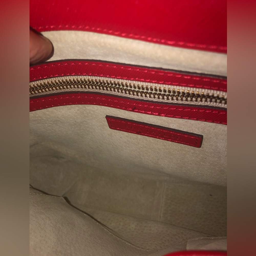 Ann Taylor red handbag - Picture 4 of 5